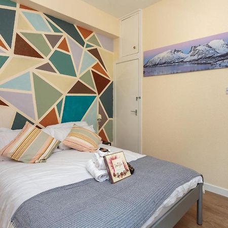 Cozy 1B Groundfloor - 8 Minute From City Centre Edimburgo Exterior foto
